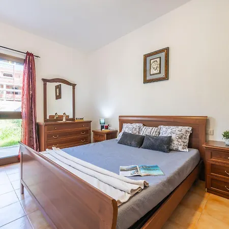 Gigi By Interhome Віллазімьюс